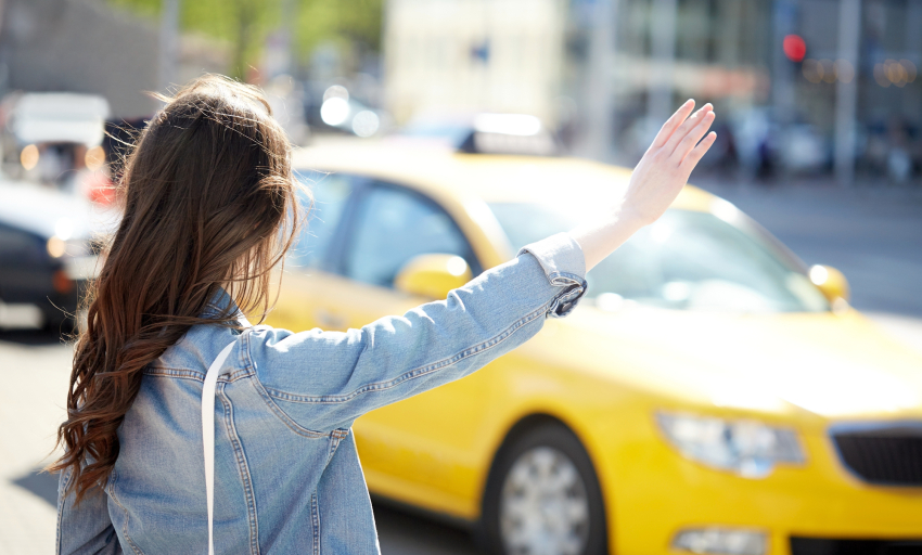 Truyện ngắn: Khách lạ và người lái taxi
