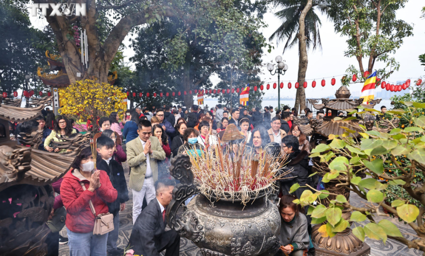 Văn hoá và Du lịch: Lễ chùa đầu năm - Nét văn hoá Việt