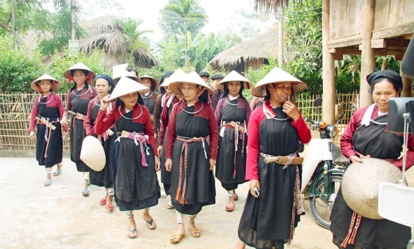 Văn hóa và Du lịch: Về Đèo Gia nghe hát Sịnh ca