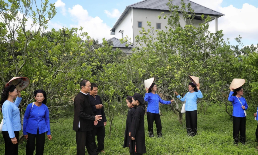 Văn hóa và du lịch: Về Khuôn Thần nghe dân ca Sán Chí