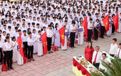 Văn h&oacute;a v&agrave; du lịch: Khai trường v&agrave; k&iacute; ức nhiều thế hệ