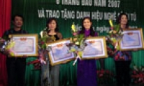 Sở Văn hóa-Thông tin Bắc Ninh: Sơ kết hoạt động VHTT 6 tháng đầu năm 2007 và trao tặng danh hiệu NSUT