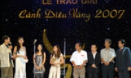 Cánh diều vàng và cơn mưa giải Bạc