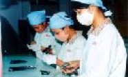 Con người - Yếu tố quyết định sự phát triển