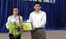 Một học sinh Bắc Ninh trúng thưởng máy tính xách tay trị giá 14 triệu đồng