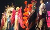 Áo dài “Vũ khúc hạc” lọt vào top 10 trang phục dân tộc