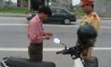 Kiểm tra công tác bảo đảm trật tự ATGT tại huyện Quế Võ