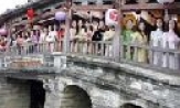 Người đẹp, áo dài và phố cổ