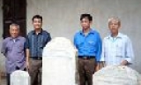 Người Bút Tháp làm khuyến học