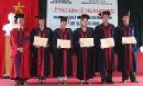 Trao bằng cử nhân khoa học cho 63 học viên