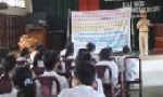 Tuyên truyền ATGT tại trường THPT Quế Võ 1