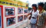 Triển lãm ảnh hưởng ứng Thập kỷ an toàn giao thông đường bộ  toàn cầu
