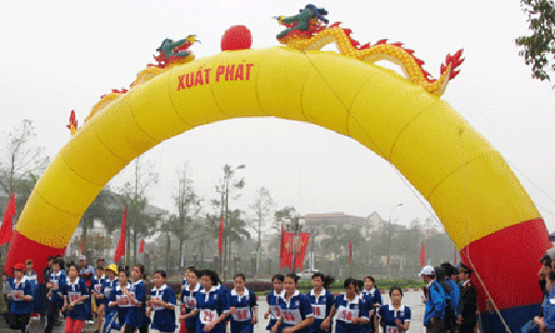 Ngôi đầu chưa đổi chủ