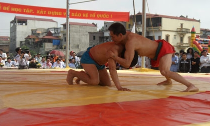 Khai mạc giải vô địch Vật tự do – Vật dân tộc tỉnh năm 2012