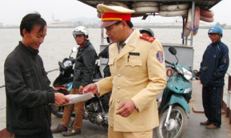 44 trường hợp vi phạm Luật Giao thông đường thủy bị xử lý