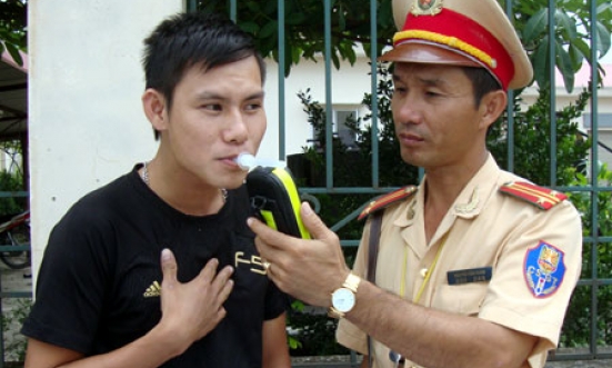 Nâng cao hiệu quả phòng, chống uống rượu, bia và điều khiển phương tiện