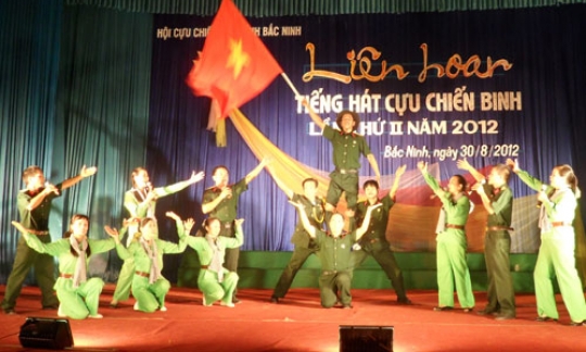 Liên hoan tiếng hát Cựu chiến binh lần thứ II năm 2012