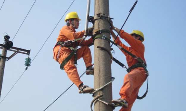 Đầu tư, nâng cấp lưới điện, giải quyết vấn đề thiếu nguồn