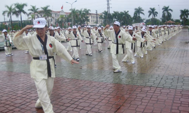Mô hình CLB Người cao tuổi giúp Người cao tuổi huyện Quế Võ