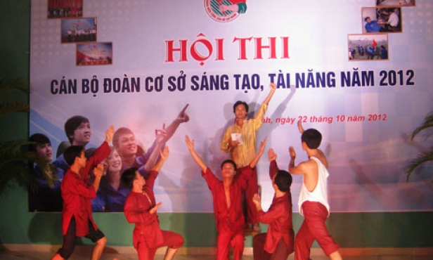 Hội thi “Cán bộ Đoàn cơ sở sáng tạo, tài năng” năm 2012