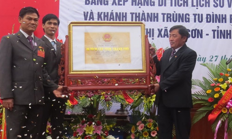 Đón Bằng xếp hạng Di tích Lịch sử - Văn hóa và khánh thành đình Phù Lộc