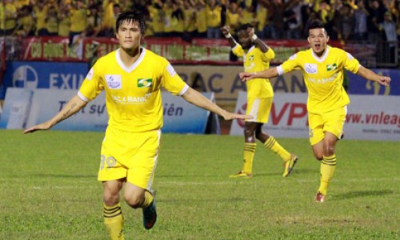 Công Vinh giúp SLNA dẫn đầu V-League