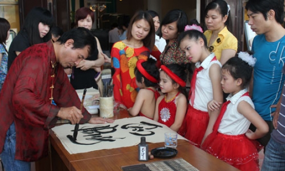 Ngày hội đọc sách 2013: “ Văn hiến Bắc Ninh hội tụ và lan toả”