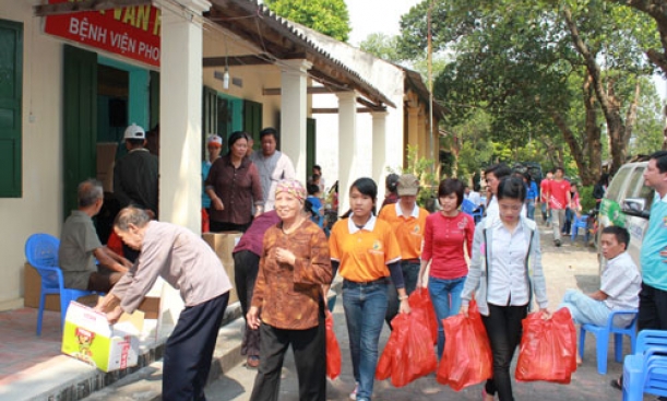 Bắc nhịp cầu yêu thương