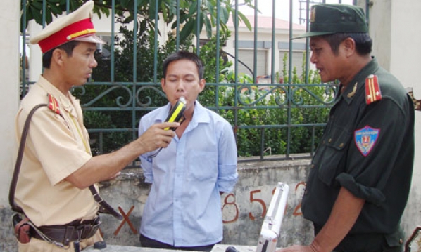 Khó kiểm soát hành vi vi phạm về nồng độ cồn khi tham gia giao thông