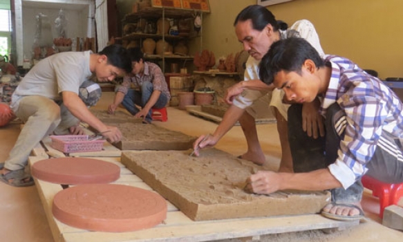 Gốm Luy Lâu về đâu?