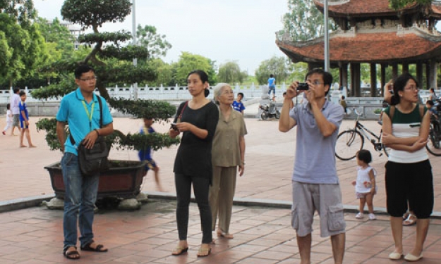 Hướng dẫn viên du lịch thiếu và yếu