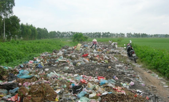 Xử lý rác thải ở Yên Phong sau ngày 1-8
