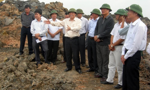 Lãnh đạo UBND tỉnh kiểm tra tiến độ thi công khu chôn lấp chất thải hợp vệ sinh tại Phù Lãng