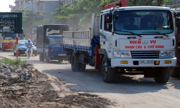 Doanh nghiệp vận tải - Nghịch lý “Xăng tăng, cước giảm”