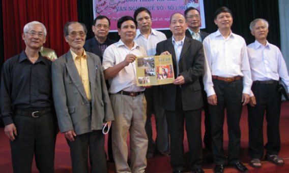 Ra mắt tập san Văn nghệ Quế Võ số 1 năm 2014
