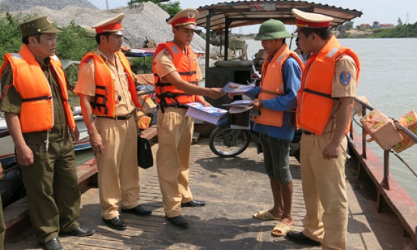 Giữ vững bình yên sông nước