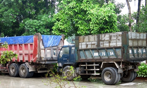 Kiên quyết xử lý xe ô tô vi phạm các quy định về an toàn kỹ thuật và bảo vệ môi trường
