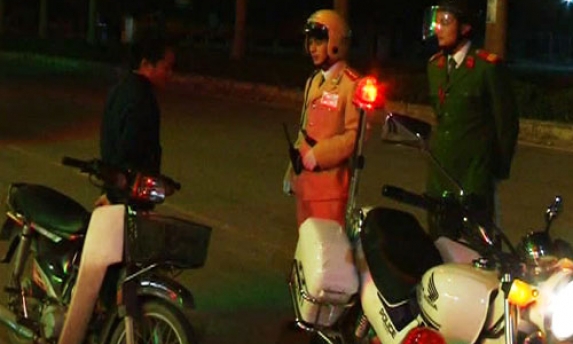 Ngăn chặn đua xe, lạng lách đánh võng khi tham gia giao thông 
