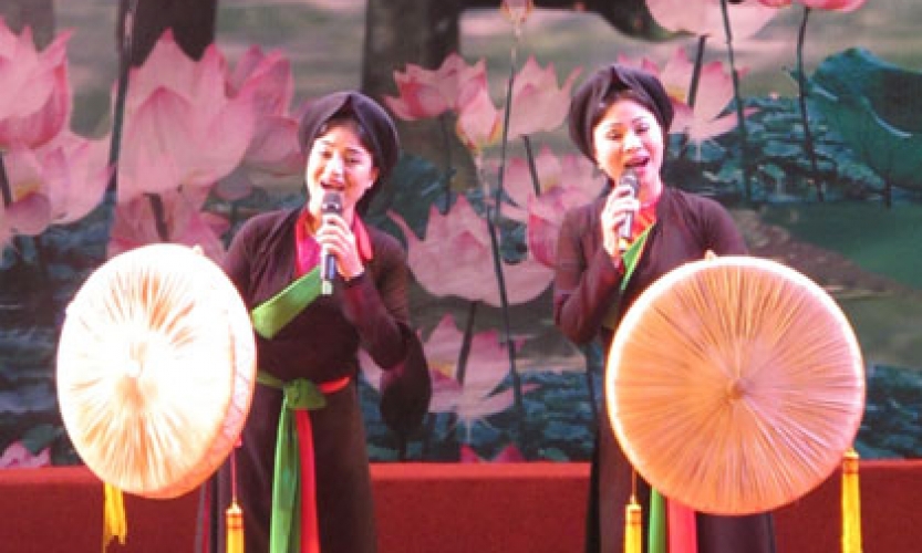 Một không gian thi ca giàu cảm xúc, đa sắc màu