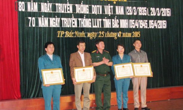 Thành phố Bắc Ninh gặp mặt kỷ niệm 80 năm ngày truyền thống Dân quân tự vệ và 70 năm ngày truyền thống lực lượng vũ trang tỉnh