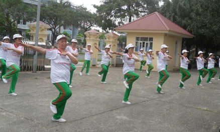 Năm 2015, phổ cập bài thể dục “Khỏe vì nước” đến 100% các chi hội NCT