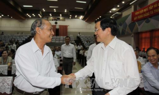Chủ tịch nước tiếp xúc cử tri Quận 4, TPHCM