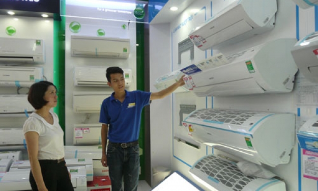 Nắng nóng, giá máy điều hòa tăng cao vẫn đắt hàng