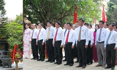 Ngày làm việc thứ nhất Đại hội Đảng bộ Khối các cơ quan tỉnh lần thứ VII