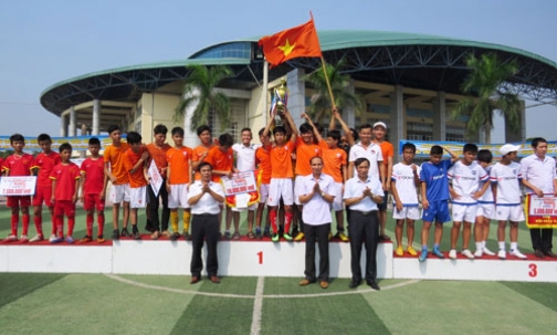 GIẢI BÓNG ĐÁ THIẾU NIÊN CÚP BÁO BẮC NINH – NĂM 2015: Thành công ngoài mong đợi