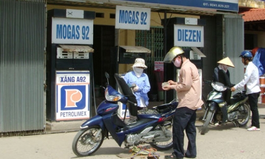 Chỉ số giá tiêu dùng giảm do tác động từ điều chỉnh giảm giá xăng dầu 