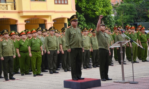 Công an tỉnh phát động thi đua cao điểm chào mừng Đại hội Đảng toàn quốc lần thứ XII