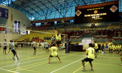 Khai mạc giải bóng chuyền “Bông lúa vàng” năm 2015