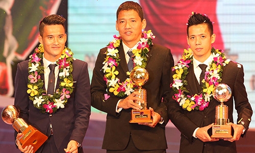 Nguyễn Anh Đức đoạt Quả bóng Vàng Việt Nam 2015