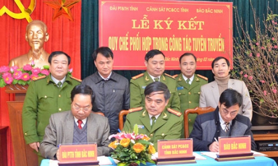 Ký kết quy chế phối hợp tuyên truyền bảo đảm an toàn phòng cháy, chữa cháy